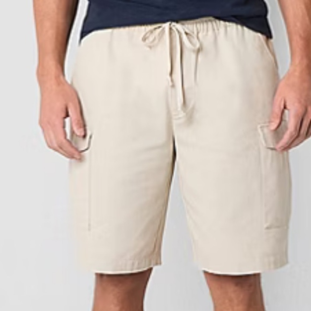 FRYE AND CO. Man Tan Cargo Shorts with Elastic Waistband